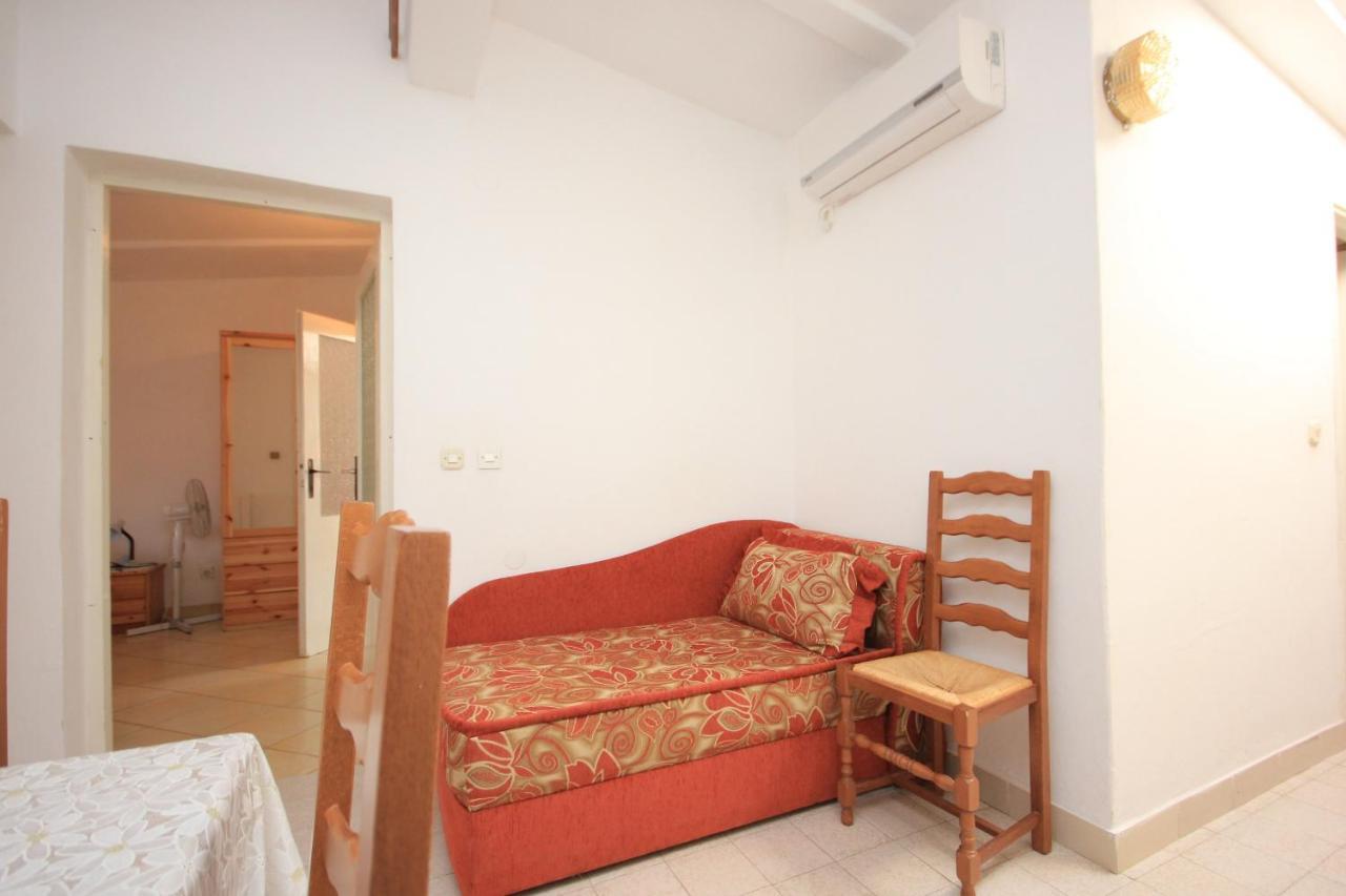 Family Friendly Apartments With A Swimming Pool Rovinj - 3394 ภายนอก รูปภาพ